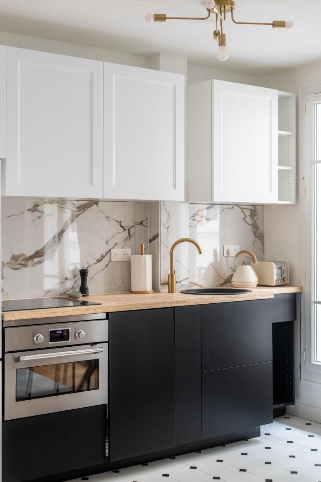 Apartment Charming Parisian Flat Near Eiffel Tower *