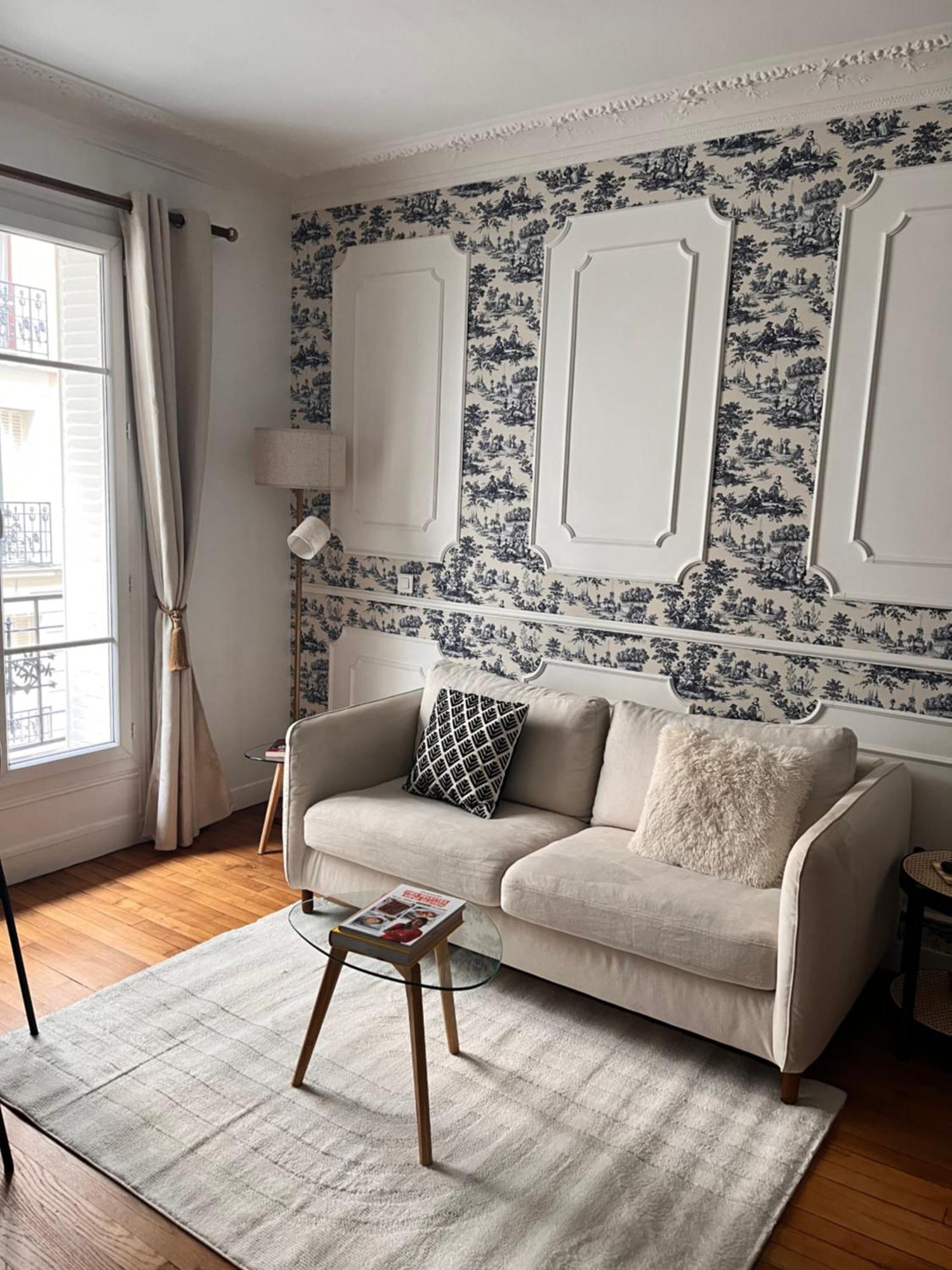 Charming Parisian Flat Near Eiffel Tower Apartment *
